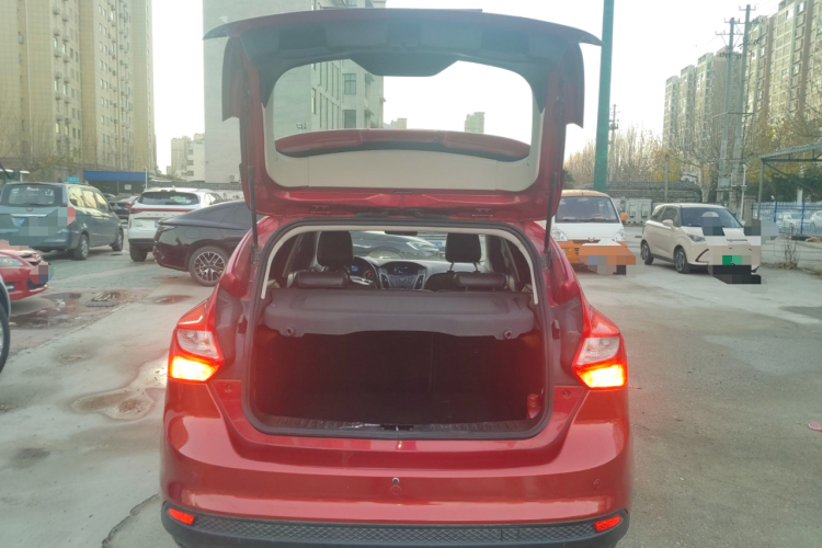 福特 福克斯 2012款 两厢 1.6L 自动风尚型机舱底盘23