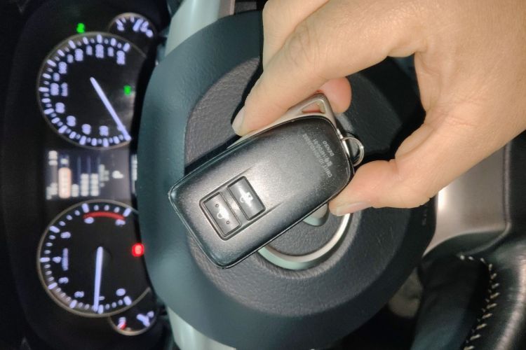 雷克萨斯RX 2016款 300 两驱精英版 国V中控内饰11