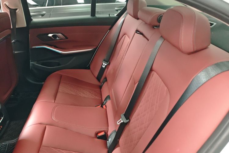 宝马3系 2025款 325i M运动套装中控内饰7004