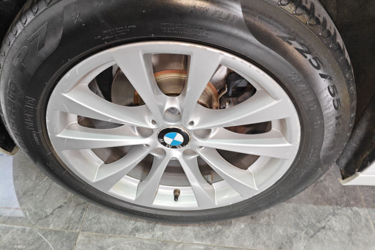 宝马3系GT 2013款 320i 领先型车身外观6007