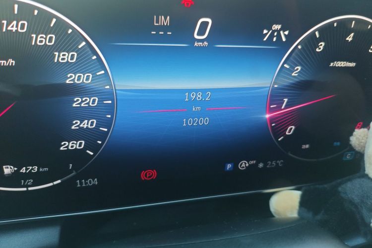 奔驰GLC 2024款 改款 GLC 300 L 4MATIC 动感型 5座中控内饰15