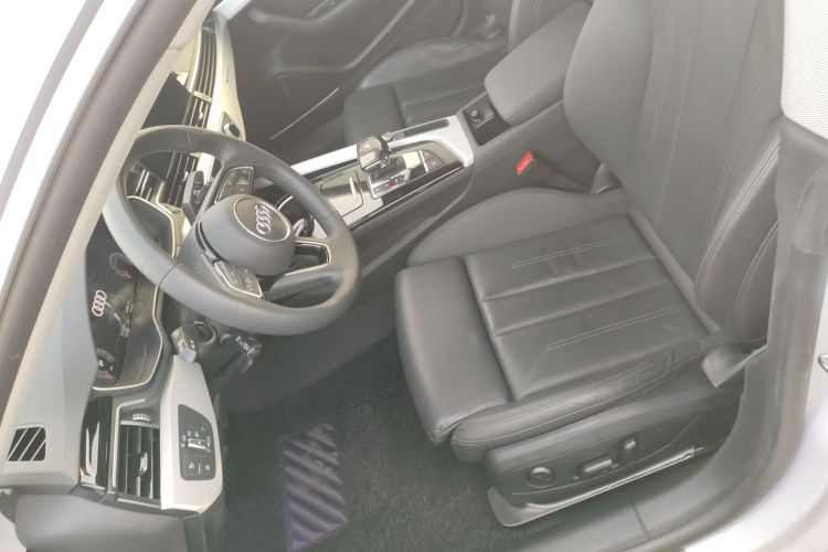 奥迪A5 2023款 Sportback 40 TFSI quattro 豪华动感型中控内饰19