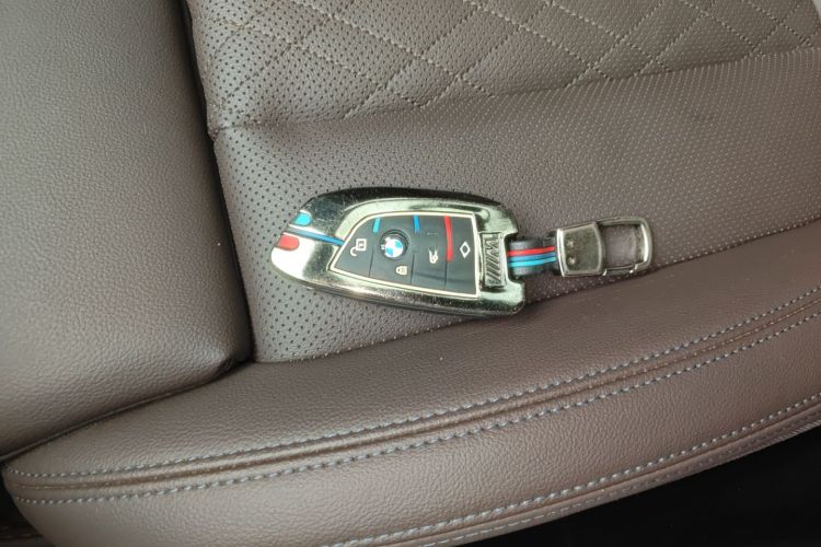 宝马X3 2022款 改款 xDrive25i M运动套装中控内饰7001