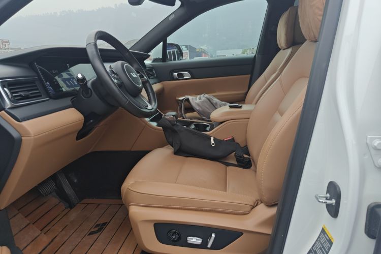 理想汽车 理想ONE 2021款 增程6座版中控内饰19