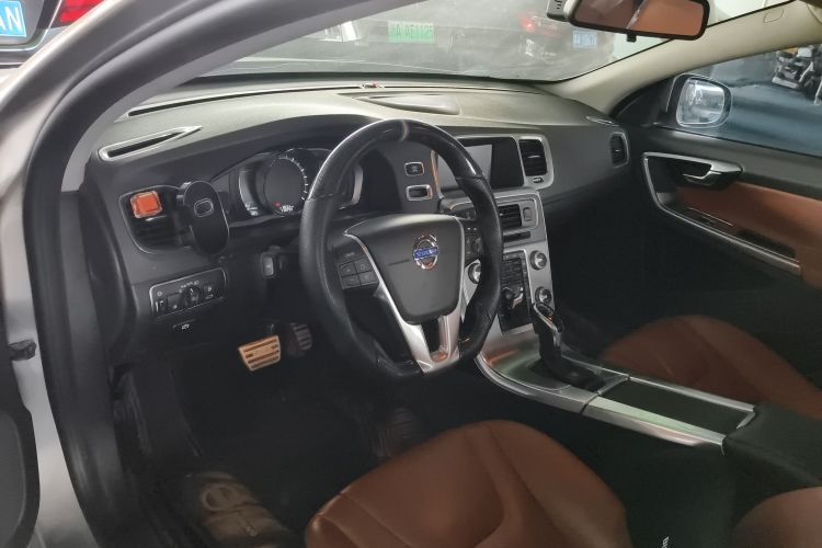 沃尔沃S60 2016款 S60L T4 智远版中控内饰7003