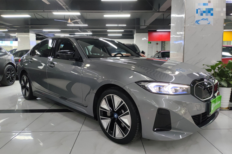 宝马i3 2023款 eDrive 40 L 曜夜运动套装车身外观3