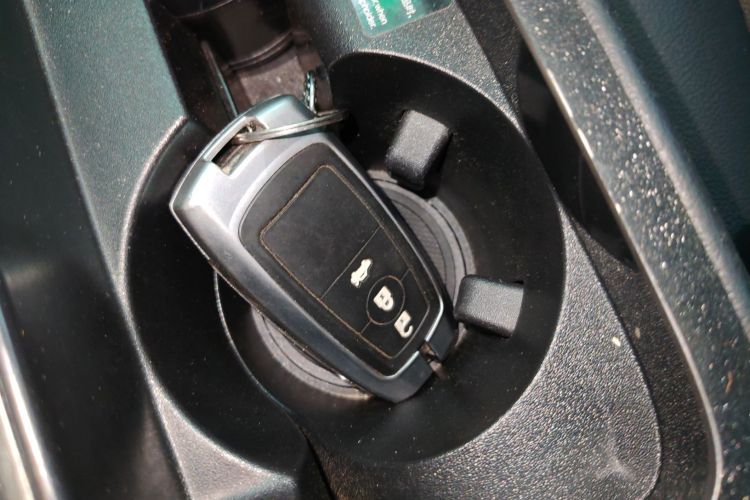 福特 蒙迪欧 2020款 EcoBoost 180 时尚型中控内饰7001