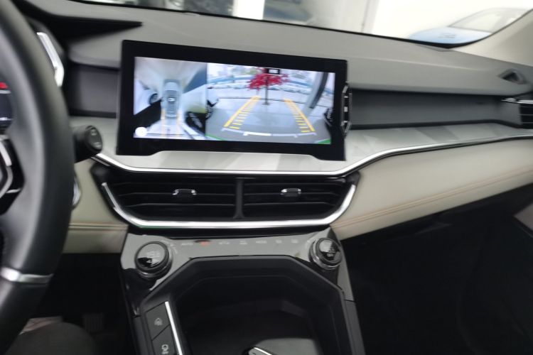 领克06 EM-P 2022款 PHEV 84KM续航版 Pro中控内饰16