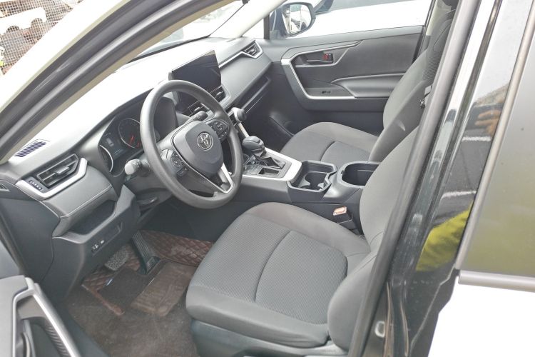 丰田 RAV4荣放 2023款 2.0L CVT两驱都市版局部细节19