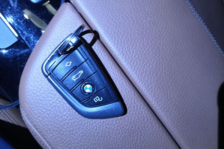 宝马5系 2018款 528Li 上市特别版中控内饰7001