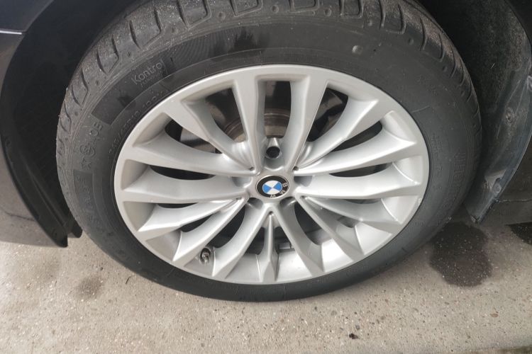 宝马5系 2022款 改款 525Li 豪华套装车身外观6007