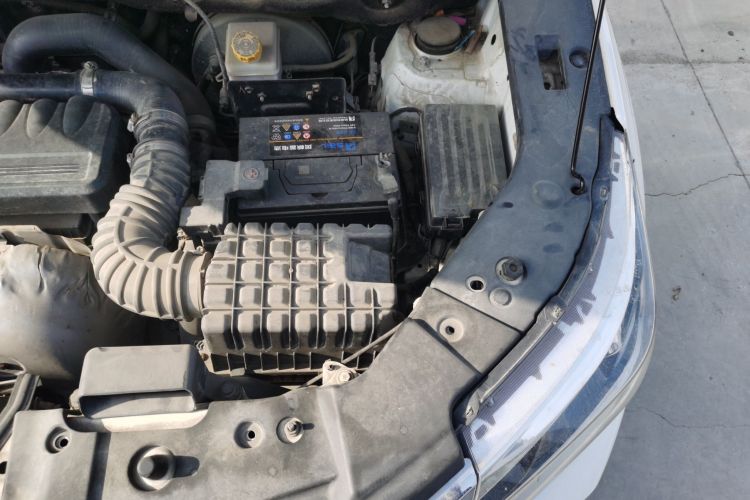 北汽幻速S5 2017款 1.3T 手动尊贵型机舱底盘26