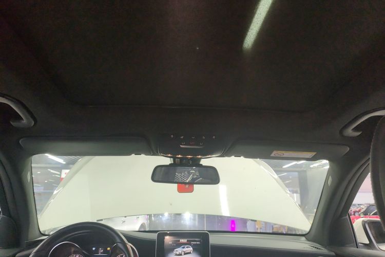 奔驰GLC 2017款 GLC 260 4MATIC 动感型中控内饰22