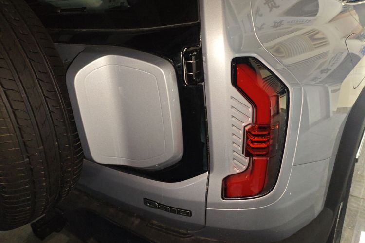 深蓝汽车 深蓝G318 2024款 四驱舒享版车身外观9