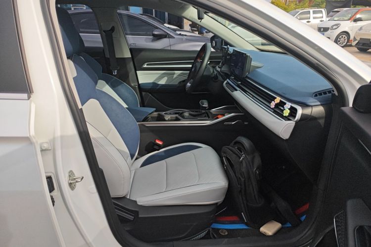 吉利汽车 帝豪 2022款 第4代 1.5L CVT旗舰型局部细节41