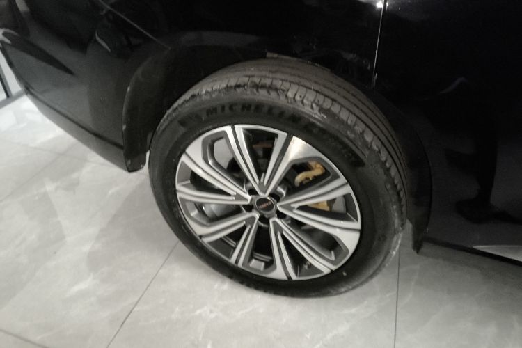 星途揽月 2023款 400T 四驱星尊版 6座车身外观6002