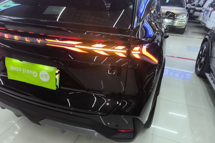 吉利银河 银河L7 2023款 1.5T 115km MAX车身外观6006