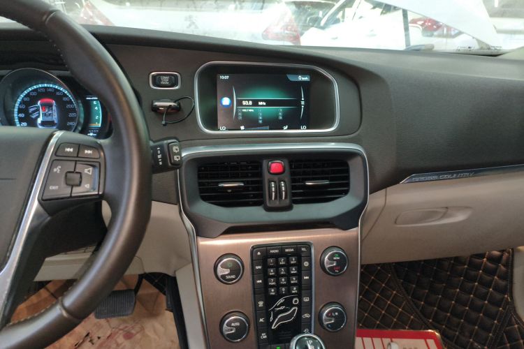 沃尔沃V40 2015款 Cross Country T5 AWD 智雅版中控内饰16