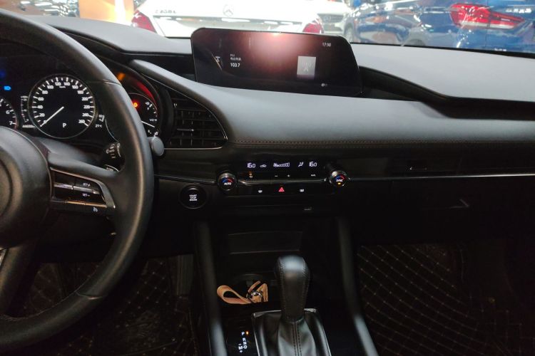 马自达3 昂克赛拉 2021款 2.0L 自动质雅版中控内饰16