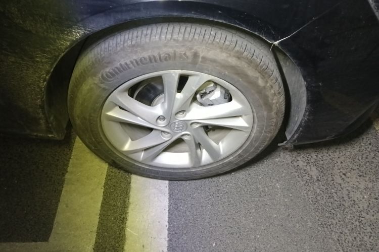 别克 君威 2020款 552T 豪华型车身外观10