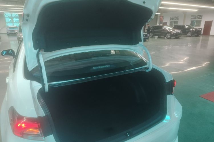 丰田 卡罗拉 2023款 1.2T 先锋版局部细节23