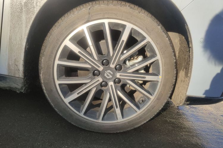 零跑汽车 零跑B01 2025款 650激光雷达版车身外观10