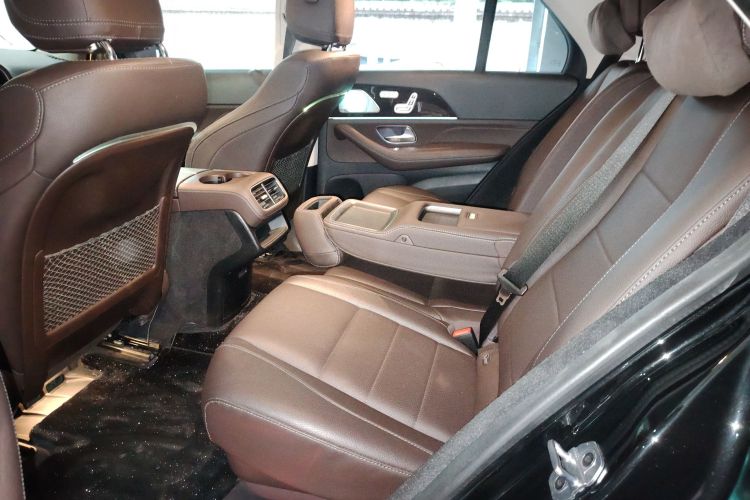 奔驰GLE 2023款 GLE 350 4MATIC 时尚型中控内饰7004