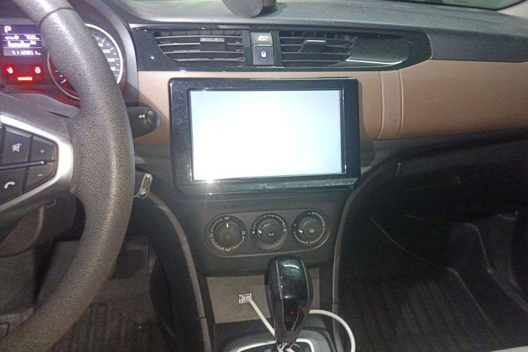 雪铁龙C4L 2019款 230THP 自动领先型中控内饰16