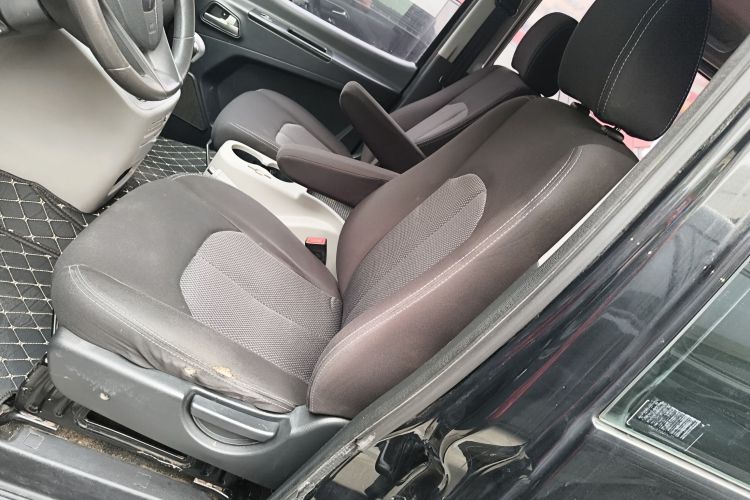 江淮瑞风 瑞风M3 2016款 宜家版 1.6L 豪华智能型局部细节19