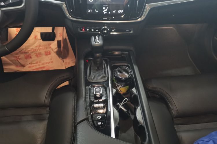沃尔沃V90 2017款 Cross Country T5 AWD 智远版中控内饰18