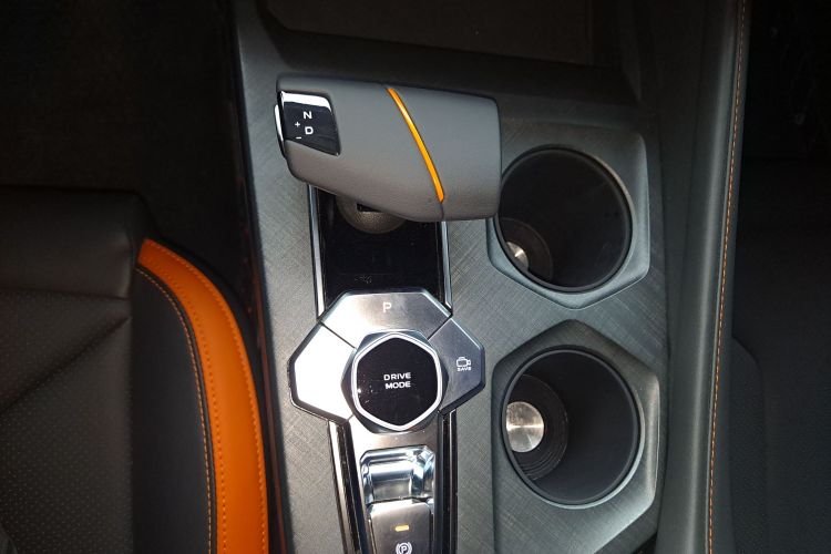 长安UNI-V 2025款 1.5T 500Bar高能版中控内饰18