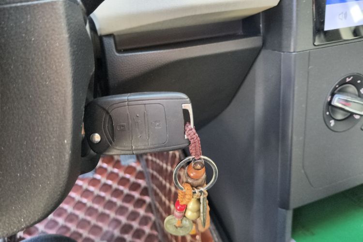 五菱汽车 五菱征程 2021款 1.5T 手动舒适型封窗版中控内饰7001