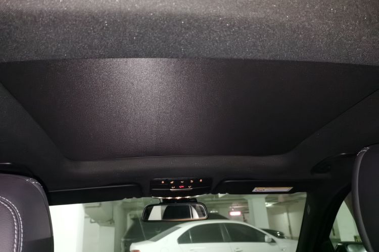 奔驰GLC 2018款 改款 GLC 260 4MATIC 动感型中控内饰22