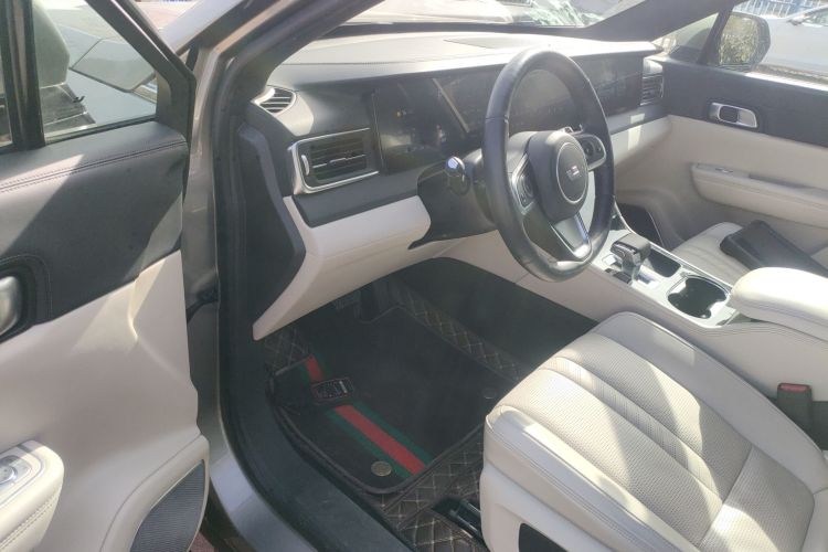 理想汽车 理想ONE 2020款 增程6座版中控内饰20