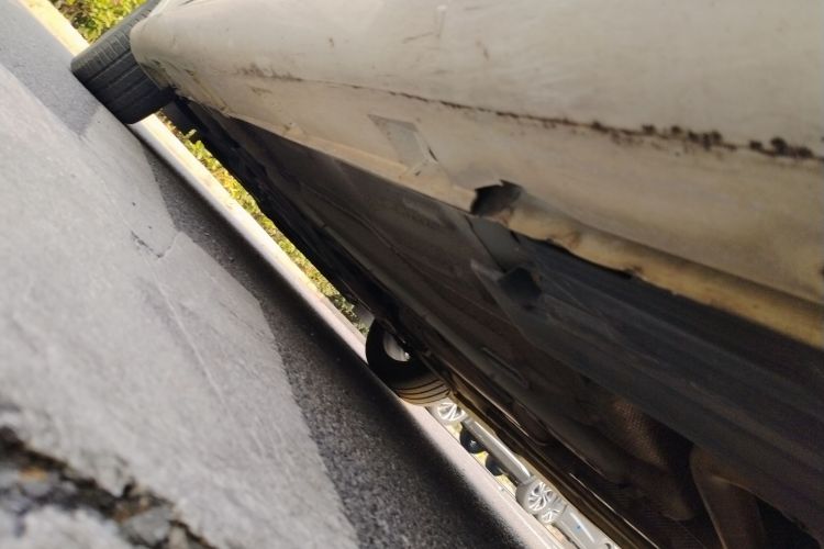 福特 福克斯 2012款 两厢 2.0L 手动豪华运动型局部细节9003