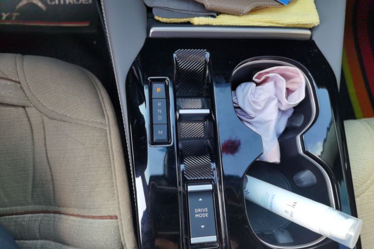 雪铁龙 凡尔赛C5 X 2022款 1.6T 享不凡 虎年开门红版中控内饰18