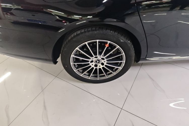 奔驰E级 2023款 E 260 L车身外观6008