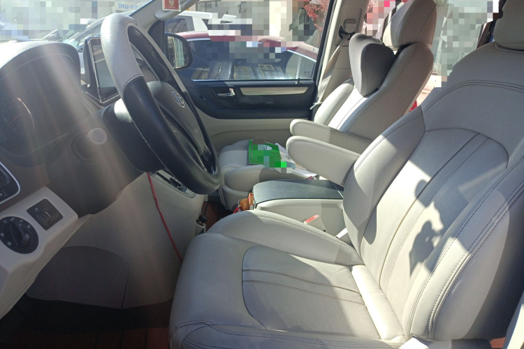 上汽大通MAXUS 大通G10 2016款 2.0T 自动豪华行政版中控内饰19