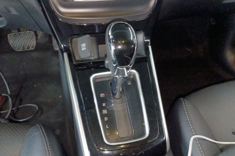 日产 轩逸 2018款 1.6XV CVT尊享版中控内饰18