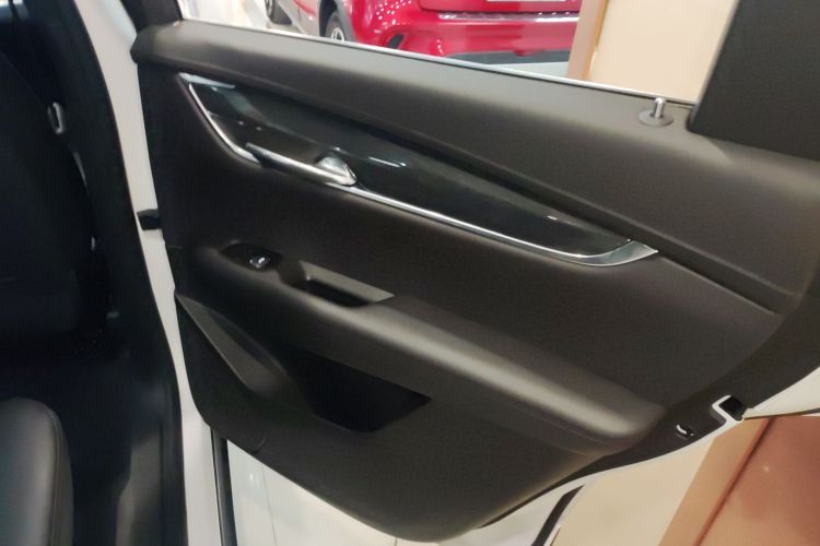 凯迪拉克XT5 2021款 2.0T 两驱豪华型中控内饰7006