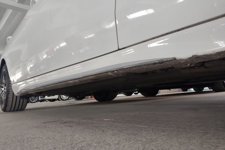 奔驰C级 2022款 改款 C 260 L 运动版局部细节9001