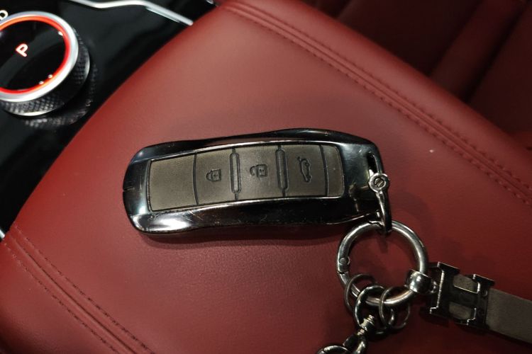 SERES赛力斯 赛力斯SF5 2021款 华为智选四驱版中控内饰7001