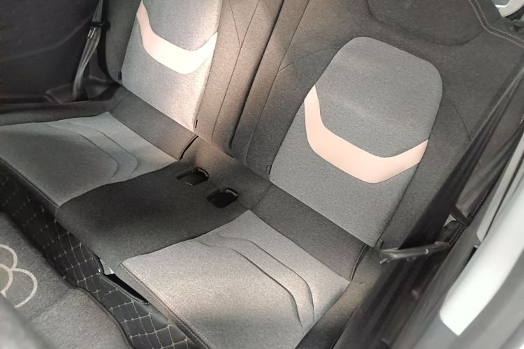 奇瑞新能源 QQ冰淇淋 2022款 170km 圣代 磷酸铁锂中控内饰21