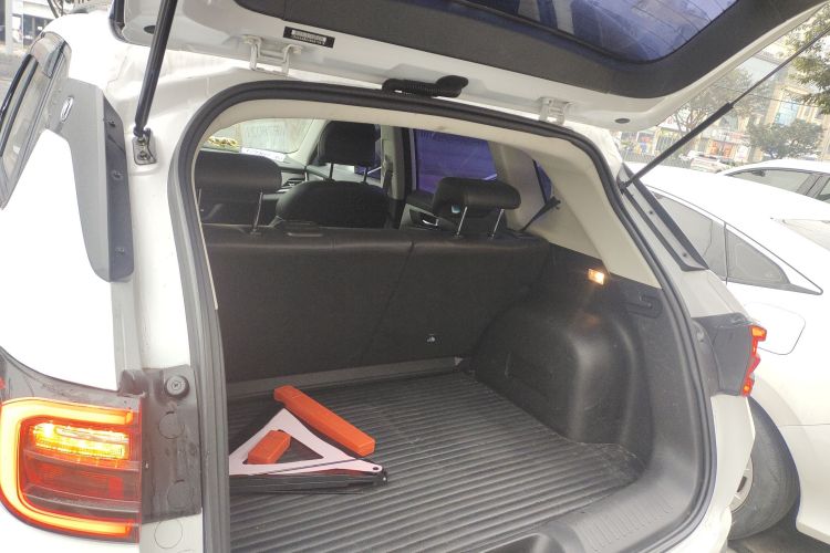 长安CS35PLUS 2022款 1.6L 手动豪华版局部细节23