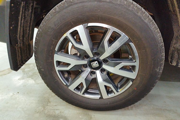 坦克300 2024款 2.0T 穿越者车身外观6008