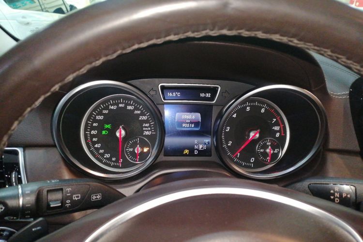 奔驰GLE 2018款 GLE 400 4MATIC 臻藏版中控内饰14