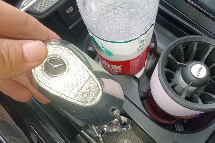 奔驰C级 2025款 C 200 L 运动版中控内饰7001