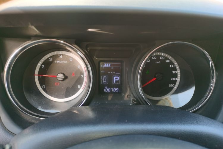 东风风神A60 2016款 1.6L DCT豪华型中控内饰14