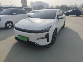 吉利银河 银河L6 2025款 EM-i 140km 星舰版