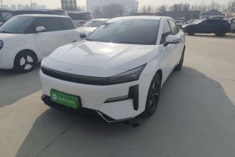 吉利银河 银河L6 2025款 EM-i 140km 星舰版